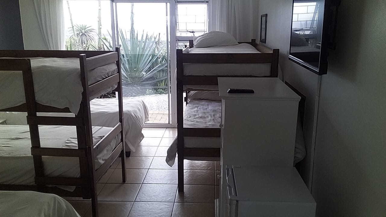 5 Guest Room
